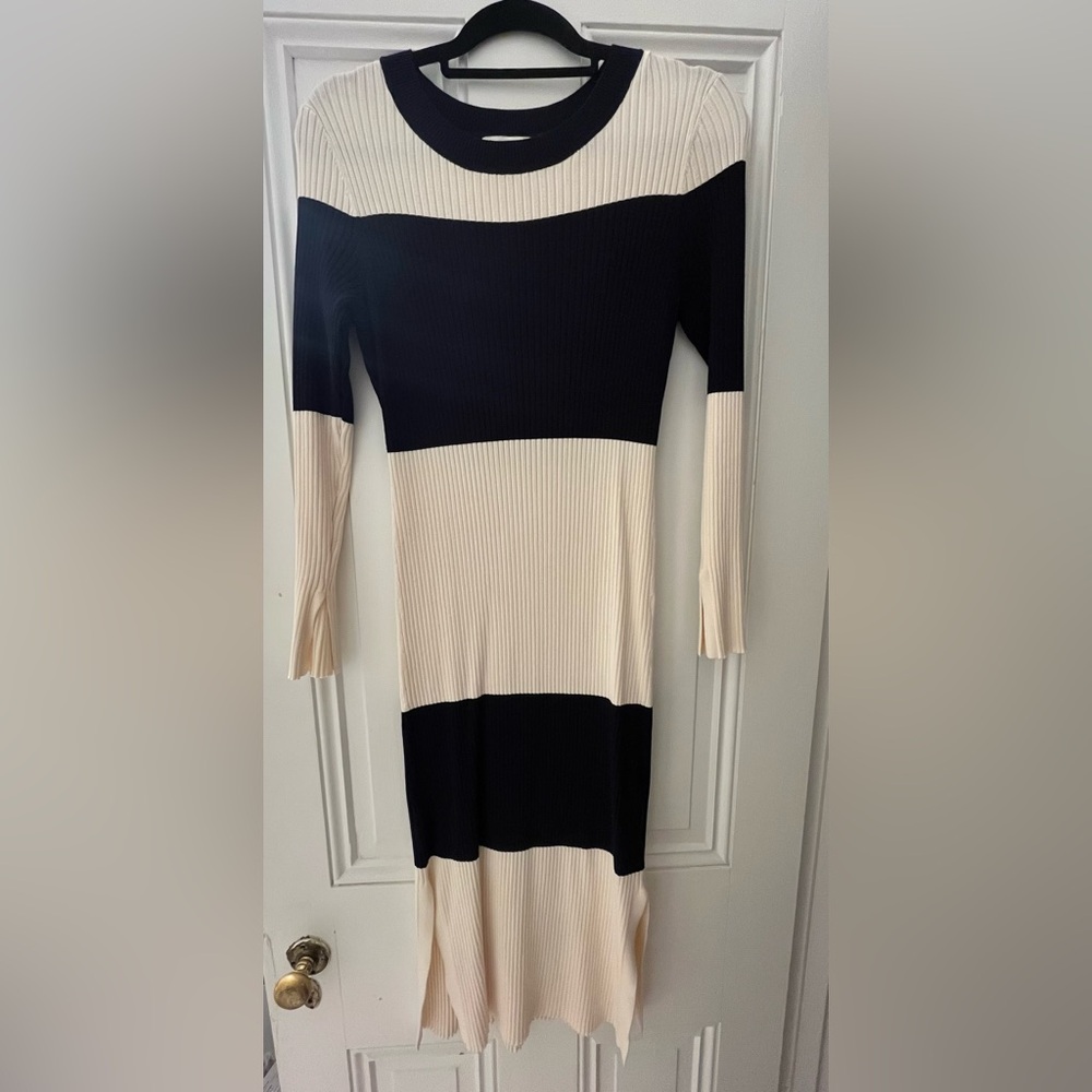 Ribbed sweater dress